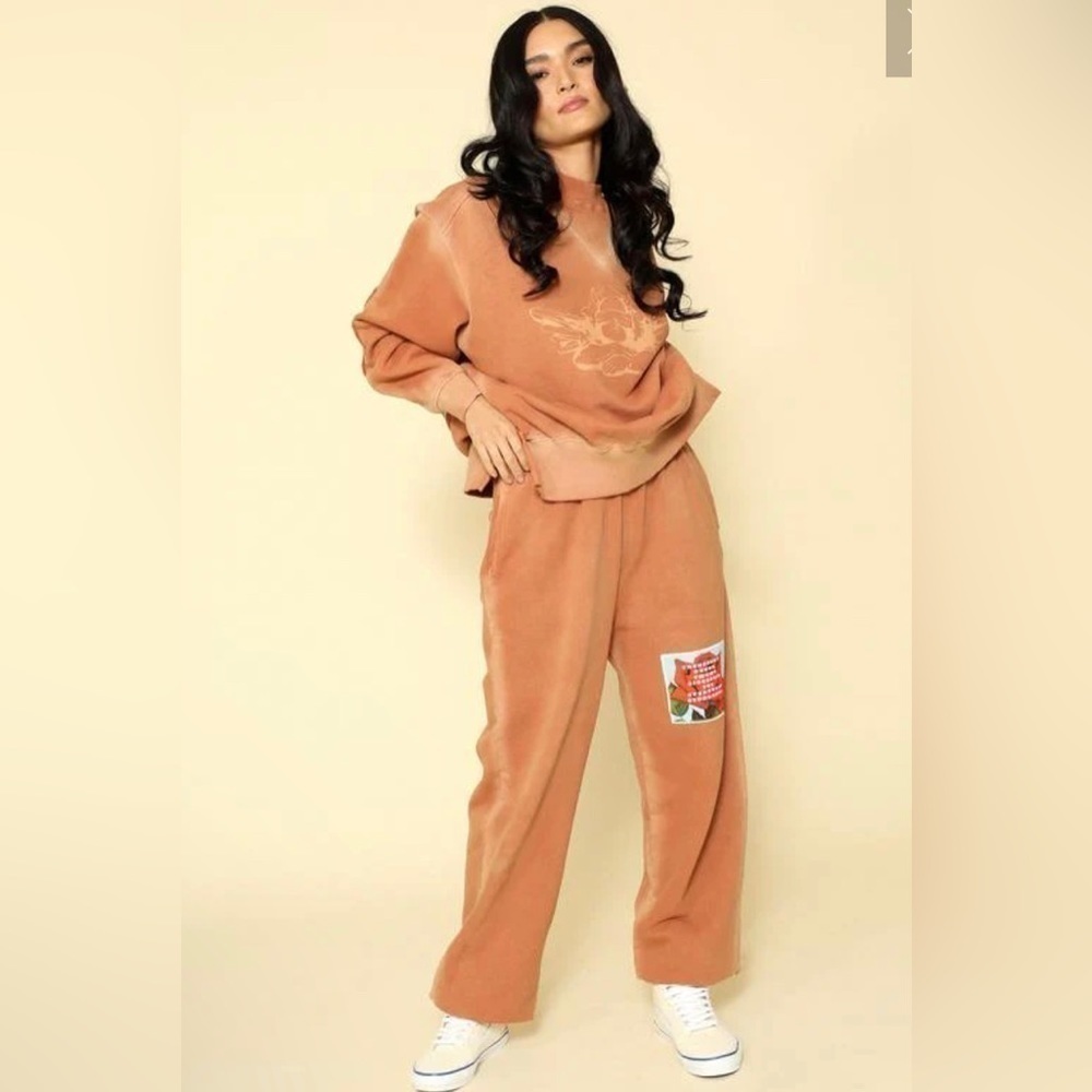 Boys Lie From This Perspective Sweatpants Size Small/ Will Fit Size Medium NWOT